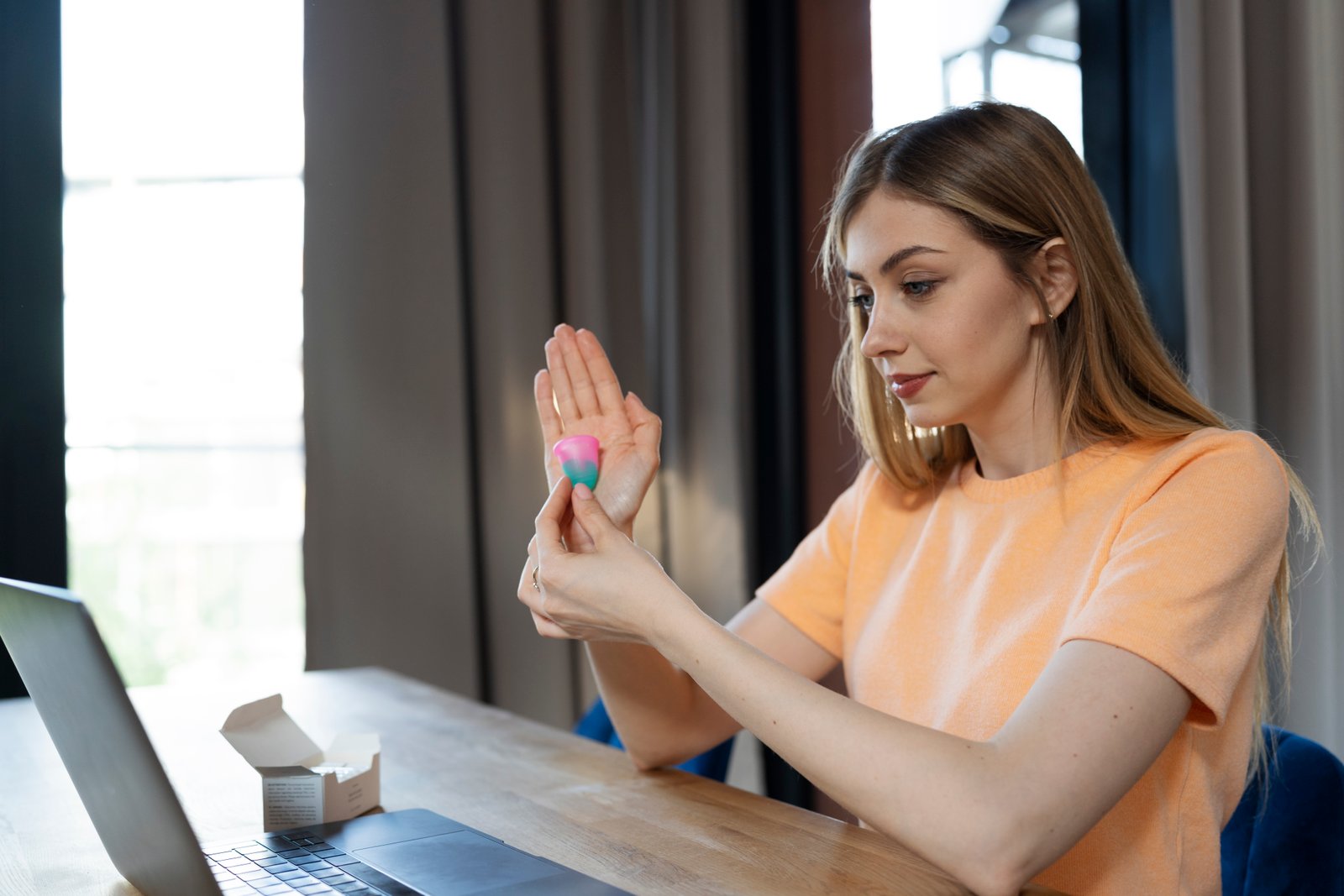 Clicking or Popping Joints: When Is It Normal and When to Worry?